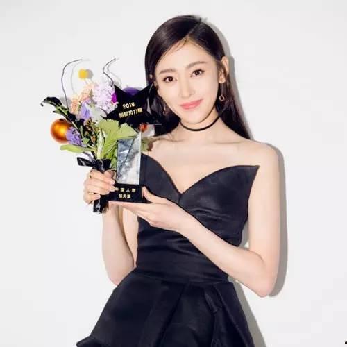 六公主吃瓜张天爱,张天爱吃瓜背后的故事