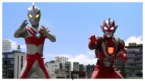 奥特曼吃小瓜看戏图片,奥特曼与小瓜的欢乐看戏时光