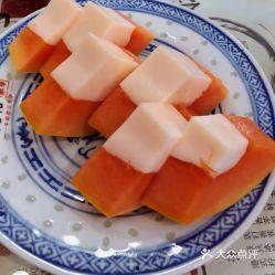 吃瓜牛奶蜜瓜口味,吃瓜牛奶蜜瓜口味冰淇淋新体验