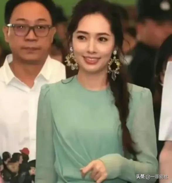 女星吃瓜爆料,那些不为人知的幕后故事 第3张 女星吃瓜爆料,那些不为人知的幕后故事 第3张