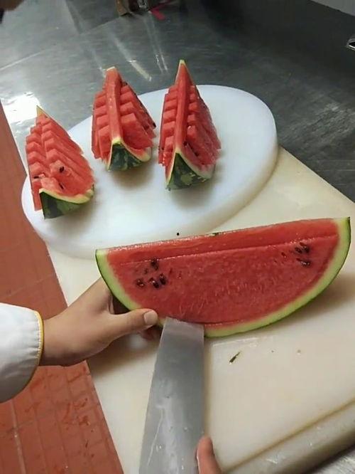 喜欢你的吃瓜群众,揭秘粉丝对明星的狂热追捧 第3张 喜欢你的吃瓜群众,揭秘粉丝对明星的狂热追捧 第3张