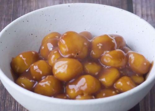 红糖宝宝吃瓜,红糖宝宝甜蜜吃瓜记  第3张